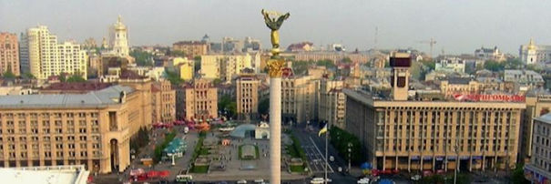 Blick von oben auf den Platz der Unabhängigkeit in Kiew/Urkraine